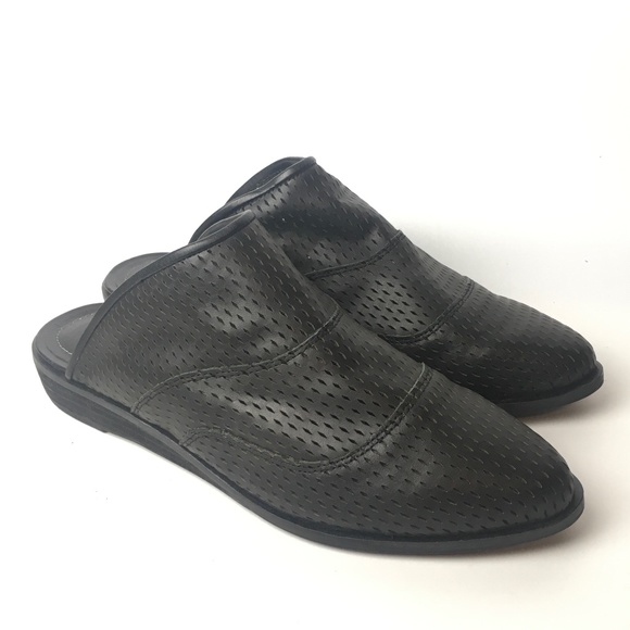 Kelsi Dagger Brooklyn Shoes Womens 8.5 Mule Slip On Flats Perforated Black KDB - Picture 1 of 5